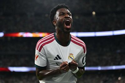 Điều gì đang xảy ra với Vinicius tại Real Madrid?