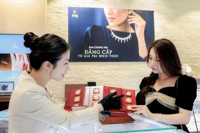 Mua, bán vàng có giá trị từ 5 triệu đồng trở lên phải thanh toán không dùng tiền mặt