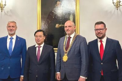 TPHCM mở rộng hợp tác kinh tế và quản trị đô thị với Slovakia