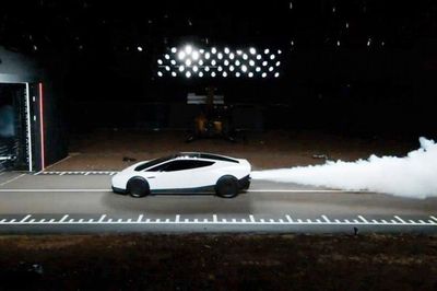 Tesla hé lộ thiết kế mẫu xe ô tô điện bay thế hệ mới