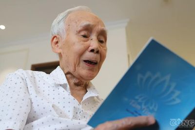 Cụ ông 94 tuổi đi viện dưỡng lão mỗi ngày: 'Đừng nghĩ thế là bất hiếu'