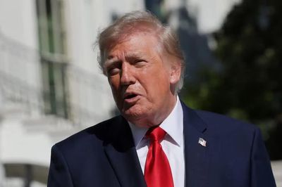 Tổng thống Mỹ Trump nói không liên quan đến việc Ukraine bị gián đoạn kết nối Starlink