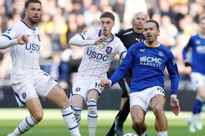 Pedro Neto lập cú đúp, Chelsea nhấn chìm Everton