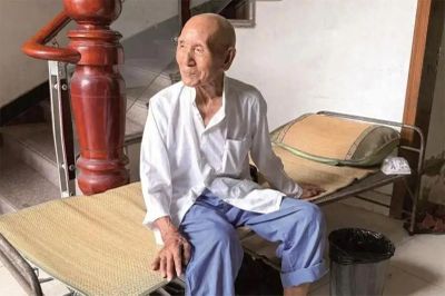 Thói quen lạ sau khi thức dậy sớm của cụ ông sống thọ 101 tuổi