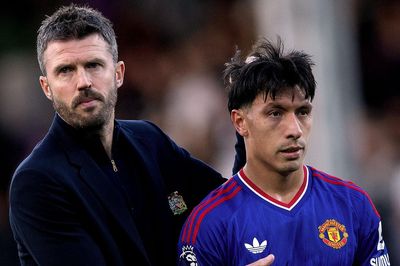 MU đấu Leeds giữa tranh cãi: Những vấn đề của Carrick