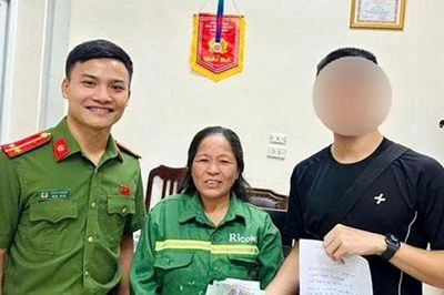 Mạng xã hội không giúp tìm chủ chiếc ví, người phụ nữ tìm đến công an