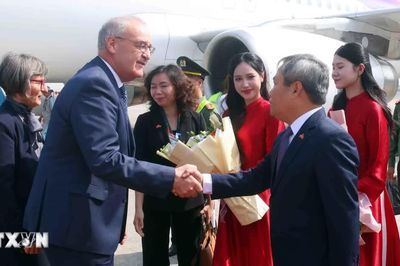 Tổng thống Liên bang Thụy Sĩ Guy Parmelin và Phu nhân bắt đầu thăm chính thức Việt Nam