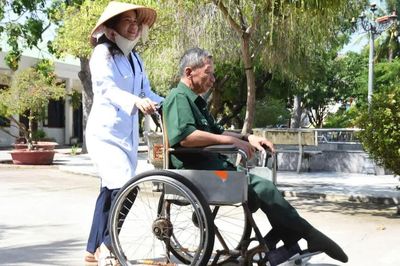 Mức trợ cấp hằng tháng với thân nhân liệt sĩ mới nhất là bao nhiêu?