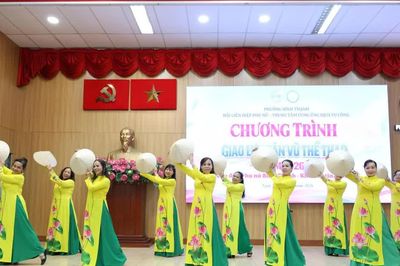 TP Hồ Chí Minh sôi nổi hoạt động văn hóa chăm lo cho phụ nữ