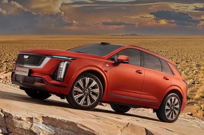 SUV hạng sang công suất 523 mã lực, siêu tiết kiệm xăng, giá hơn 1 tỷ đồng