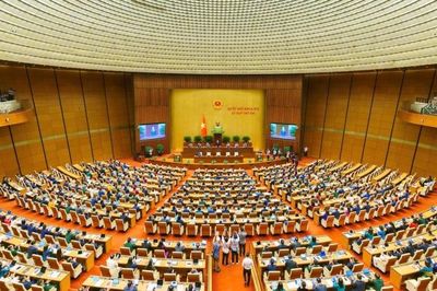Dự án luật và nghị quyết nào được xem xét, thông qua tại kỳ họp thứ 2, Quốc hội khóa XVI?