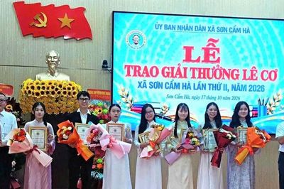 Xã Sơn Cẩm Hà trao Giải thưởng Lê Cơ cho 54 cá nhân tiêu biểu