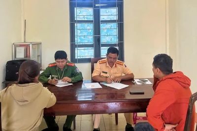 Bị phạt vì điều khiển phương tiện mà không có giấy phép lái xe phù hợp, không đội mũ bảo hiểm