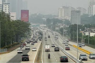Khói mù từ Indonesia lan rộng, ASEAN duy trì cảnh báo cao nhất