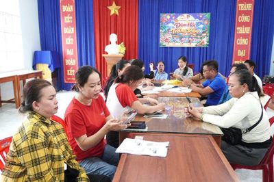 Xã Vạn Ninh vận động người dân đăng ký, kích hoạt và sử dụng chữ ký số cá nhân