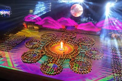 Mãn nhãn chương trình nghệ thuật “Xòe Thái - Trọn một vòng yêu”