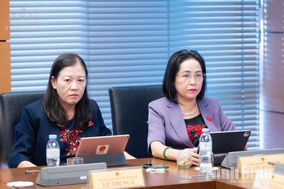 Kỳ họp thứ hai, Quốc hội khóa XVI: Đoàn ĐBQH tỉnh Ninh Bình góp ý các dự án luật