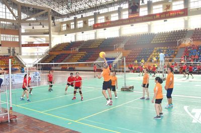 Sôi nổi Giải bóng chuyền hơi người cao tuổi phường Đức Xuân