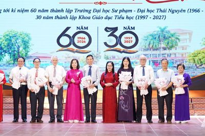 Tiếp tục đổi mới đào tạo, nghiên cứu khoa học và phát triển