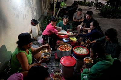 Ăn bún bò lúc ba giờ rưỡi sáng
