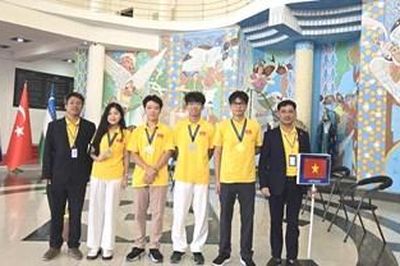 Học sinh Quốc Học - Huế giành Huy chương Bạc Olympic Vật lí quốc tế Al-Fergani