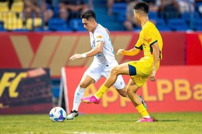 V-League: Nam Định thắng dễ Thanh Hóa