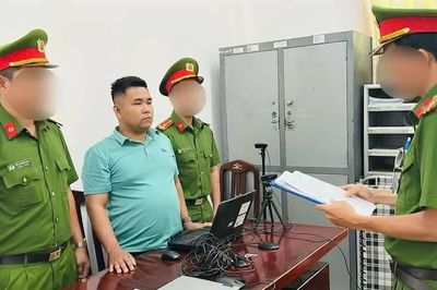 Khởi tố đối tượng đi ngược chiều gây va chạm giao thông rồi đánh tài xế