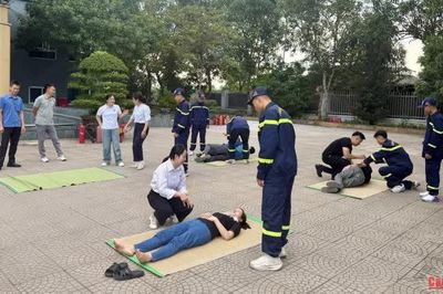 Huấn luyện nghiệp vụ phòng cháy, chữa cháy tại Bảo hiểm xã hội tỉnh