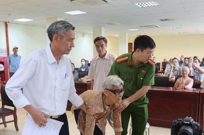 Công an Thủ đô nỗ lực trong 'Chiến dịch 500 ngày đêm' tìm lại tên các liệt sĩ