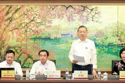 Tổng Bí thư, Chủ tịch nước Tô Lâm: Sửa luật phải bảo vệ quyền lợi người dân, giảm chi phí cho nền kinh tế