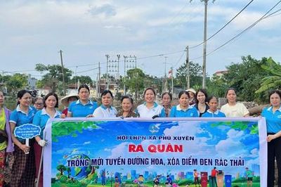 Phụ nữ Phú Xuyên chung tay bảo vệ môi trường, lan toả những giá trị nhân văn