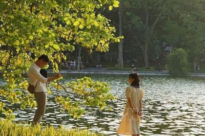 Thời tiết hôm nay (17/10): Bắc Bộ ngày nắng, Nam Bộ đề phòng mưa rào và dông