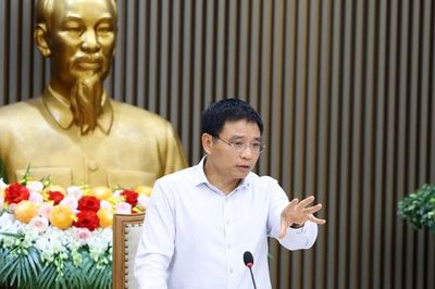 Phó Thủ tướng: Giảm lãi suất cho vay 1,5-2%, xử lý nghiêm ngân hàng không chấp hành