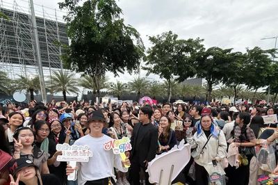 Concert ATVNCG 2026 Day 2: Dàn Anh Tài tiếp tục 'nghiệm thu' fan booth với loạt meme hài hước