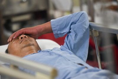 Ngủ lúc 23h, không rượu bia, người đàn ông 40 tuổi vẫn bất ngờ đột quỵ