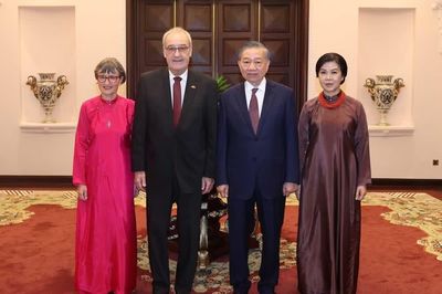Tổng Bí thư, Chủ tịch nước và Phu nhân chiêu đãi Tổng thống Thụy Sĩ và Phu nhân