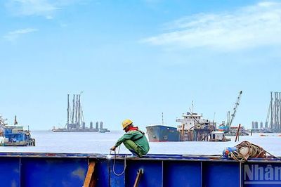 Thắp sáng niềm tin trên những công trình trọng điểm cực nam Tổ quốc