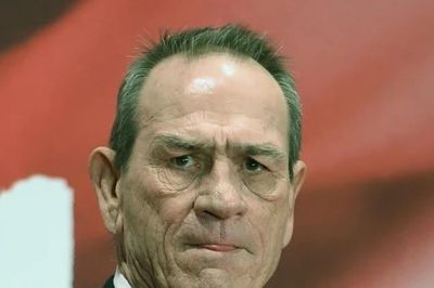 Tommy Lee Jones (80 tuổi) bác bỏ khả năng giải nghệ