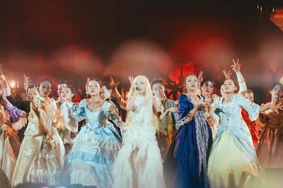 Hơn 7.000 khán giả hòa cùng Concert 'Giữa một vạn tour'