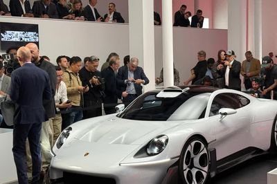 Siêu xe đầu bảng mới của Porsche lộ diện