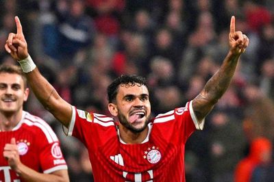 'Song tấu' Kane - Diaz giúp Bayern Munich thắng kiểu tennis