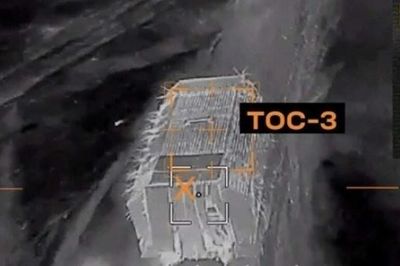 Ukraine tung video bắn nổ pháo nhiệt áp TOS-3 mới nhất của Nga