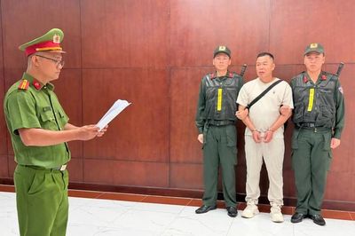 Khởi tố, bắt tạm giam chồng cũ 'Hằng Du Mục' về tội 'Xâm phạm quyền sở hữu công nghiệp'