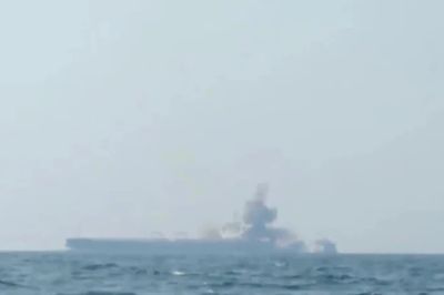 IRGC công bố video hai siêu tàu chở dầu trúng thủy lôi tại eo biển Hormuz