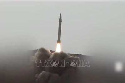 Saudi Arabia đánh chặn tên lửa Houthi, Ai Cập tuyên bố sẵn sàng hỗ trợ