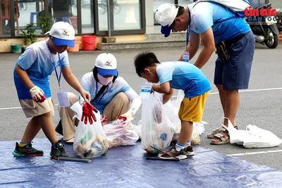 Hà Nội lần đầu biến nhặt rác, phân loại rác thành cuộc thi thể thao