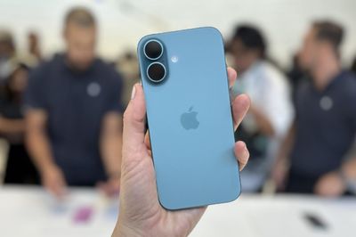 Nhiều iPhone đang giảm giá cực sâu trong tháng 10