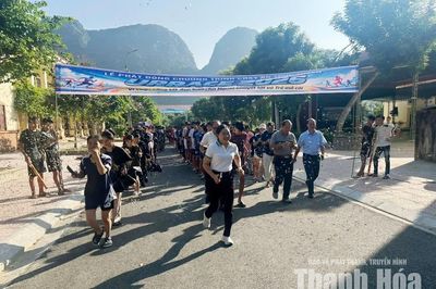 Hơn 1.000 cán bộ, giáo viên, học sinh hưởng ứng giải chạy UpRace 2026