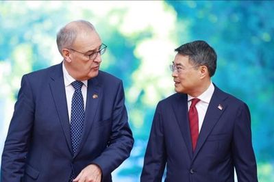 Thủ tướng đề nghị Thụy Sĩ hỗ trợ phát triển Trung tâm tài chính quốc tế tại Việt Nam
