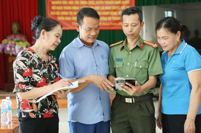 Cảnh giác bẫy "việc nhẹ, lương cao”